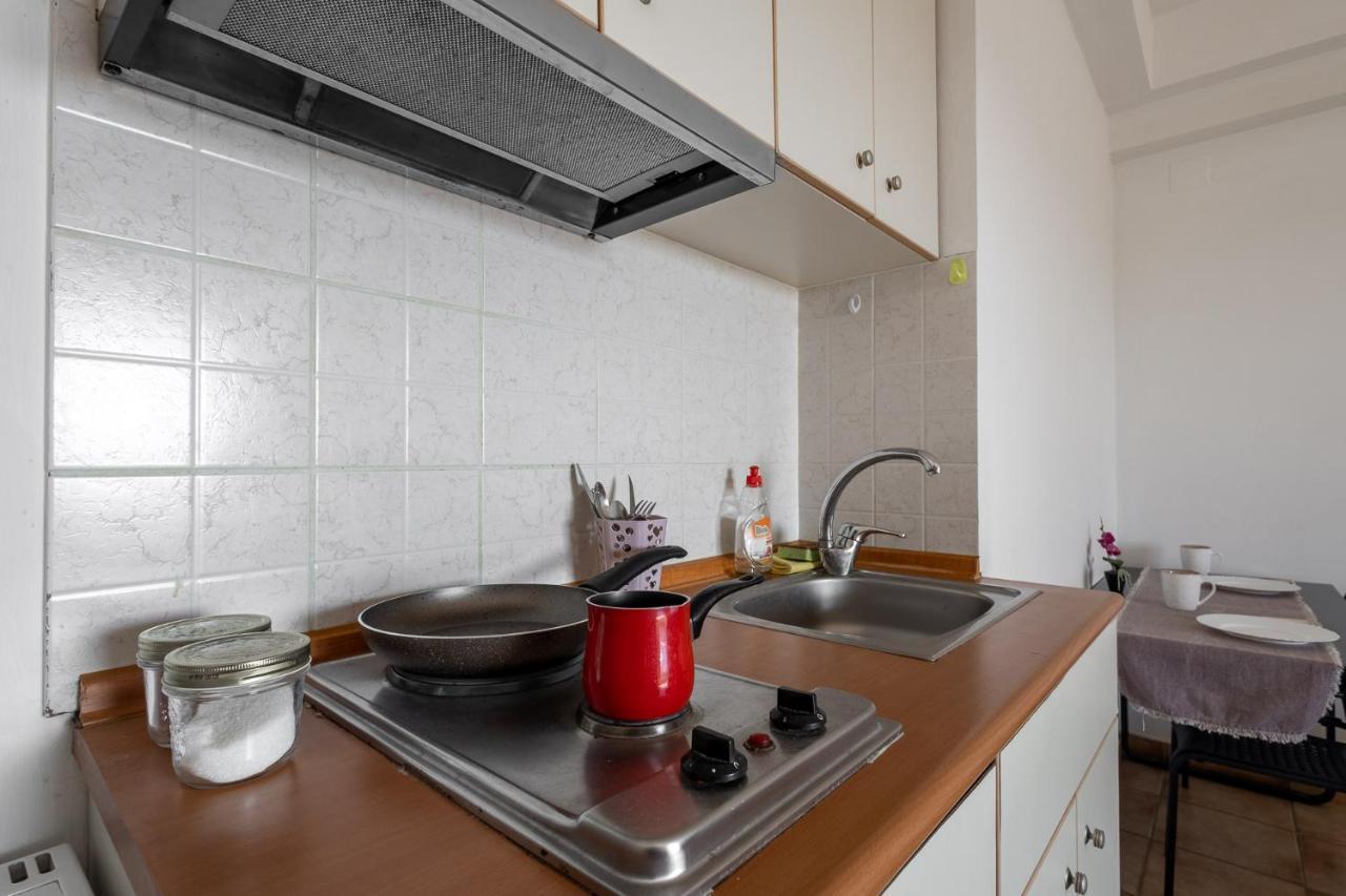 Elia Mini Suites 6 Лариса Екстериор снимка